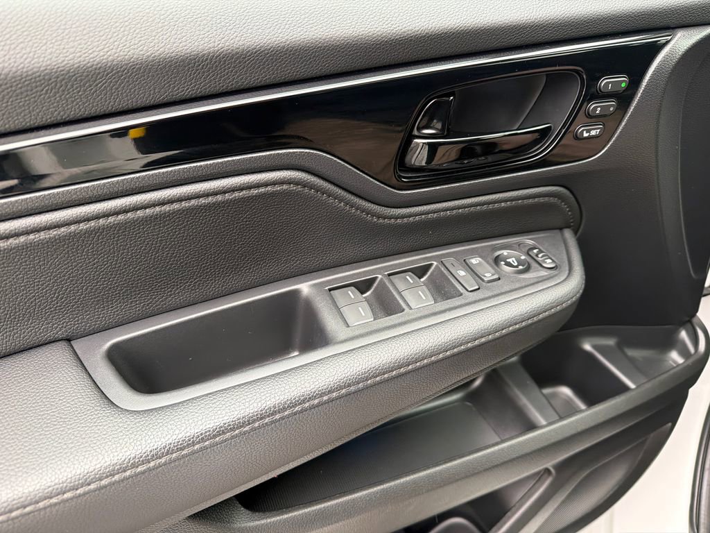 Used 2024 Honda Odyssey Touring image 38