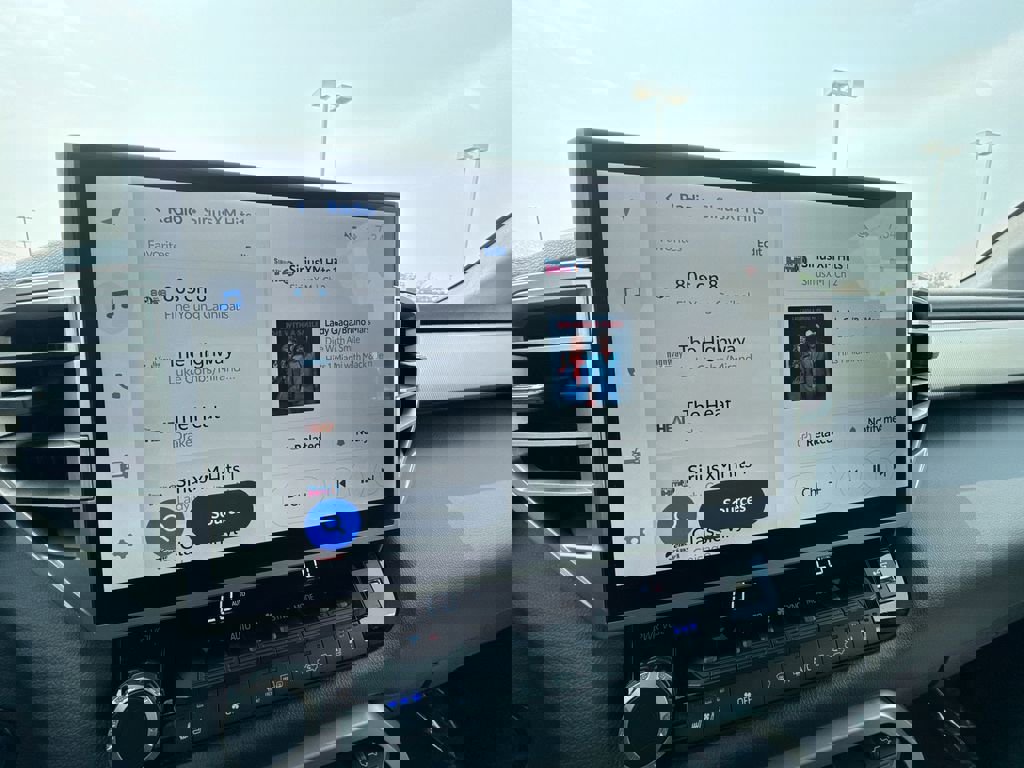 Used 2025 Toyota Tundra Limited image 13