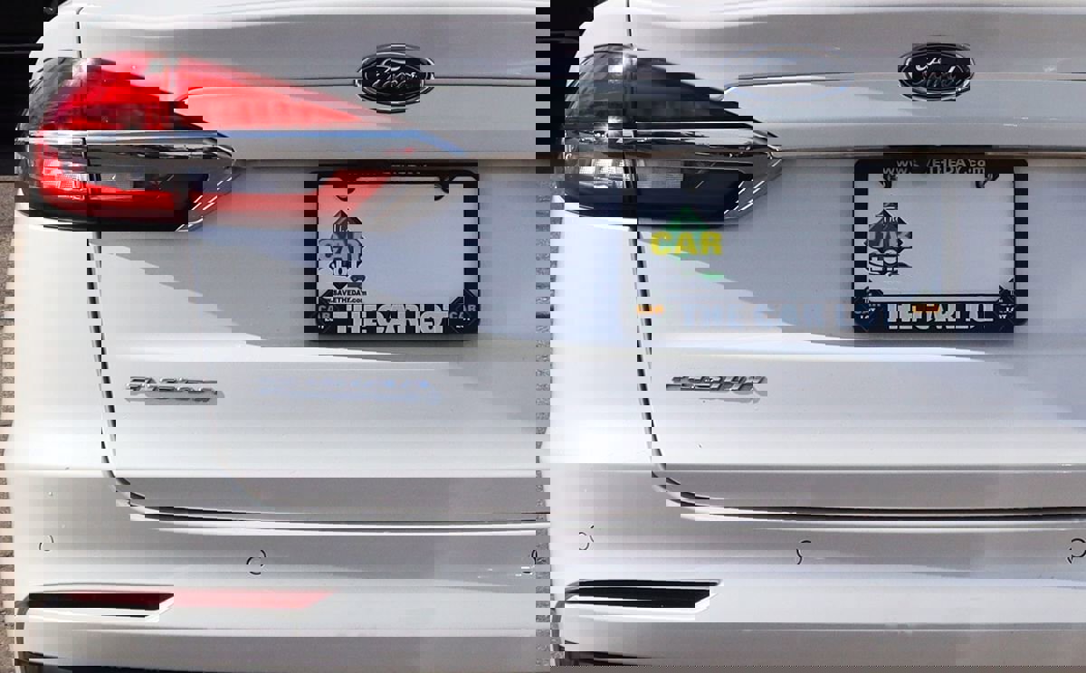 Used 2019 Ford Fusion SE image 19