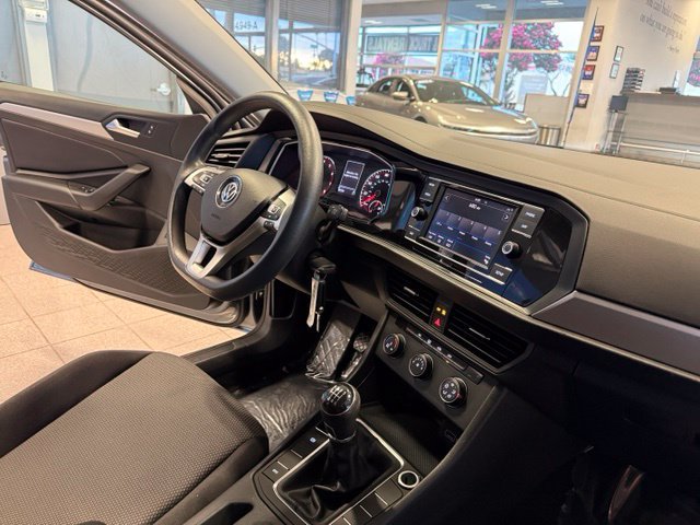 Used 2019 Volkswagen Jetta S FWD image 2