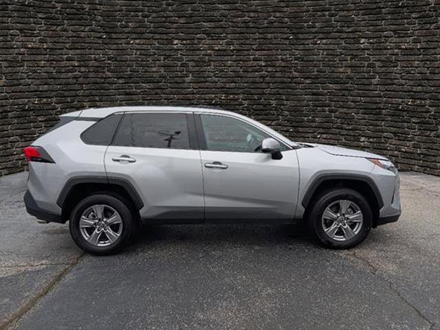Used 2024 Toyota RAV4 XLE image 3