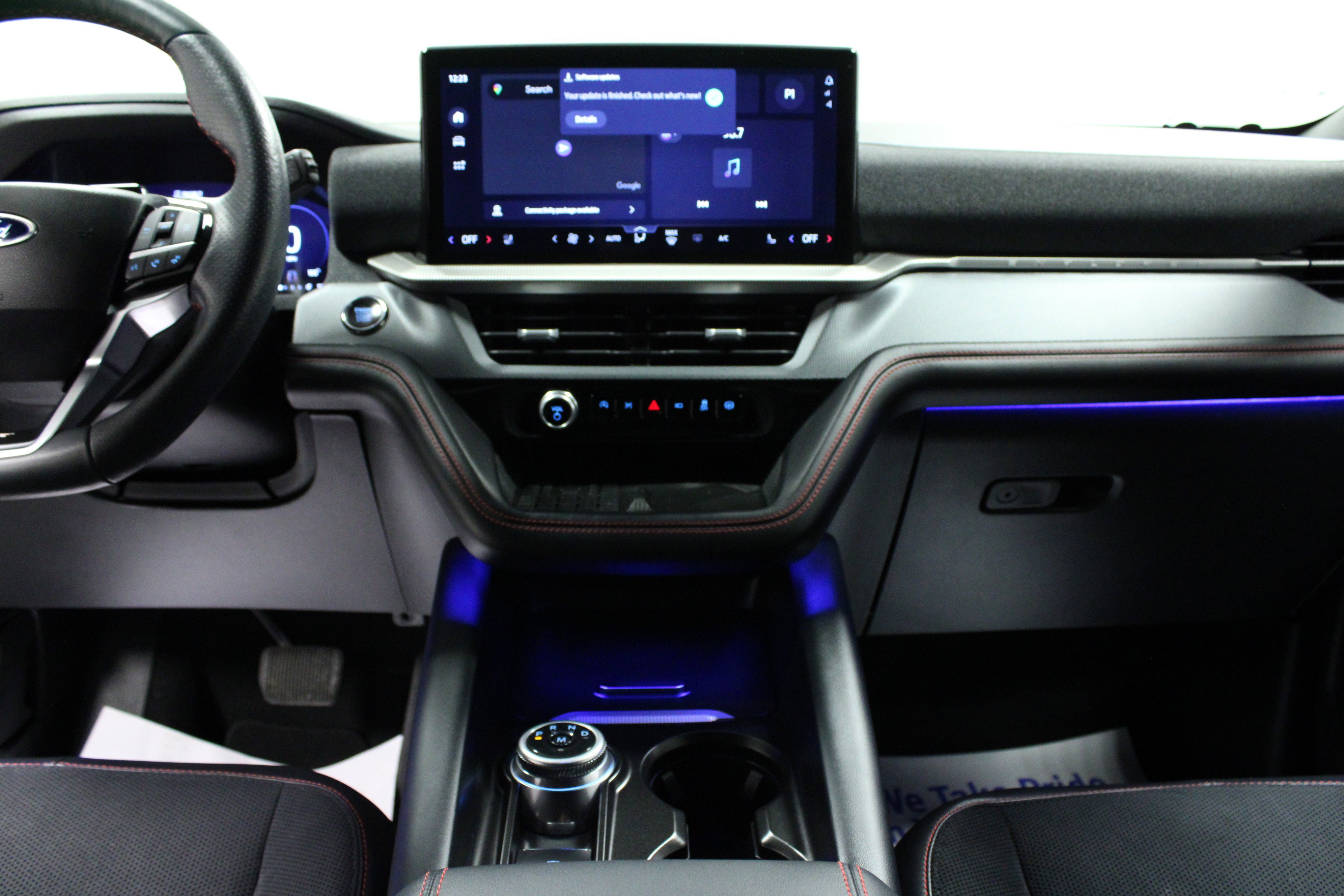 Used 2025 Ford Explorer ST image 19