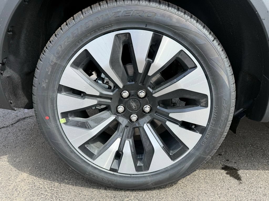 New 2026 Ford Explorer Platinum w/ LUX Leather Package AWD/4WD image 55