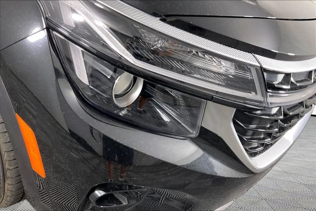 Used 2024 Kia Seltos EX FWD image 21