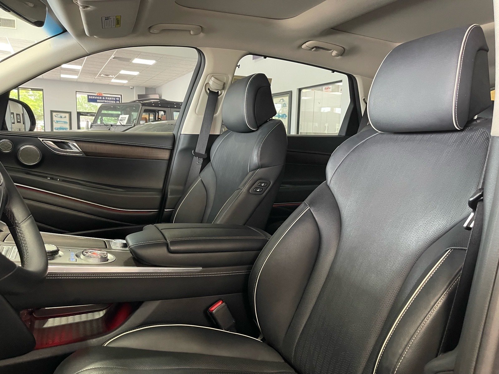 Used 2023 Genesis GV80 3.5T Advanced + AWD/4WD image 27
