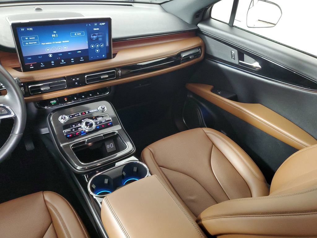 Certified 2023 Lincoln Nautilus Reserve FWD image 17