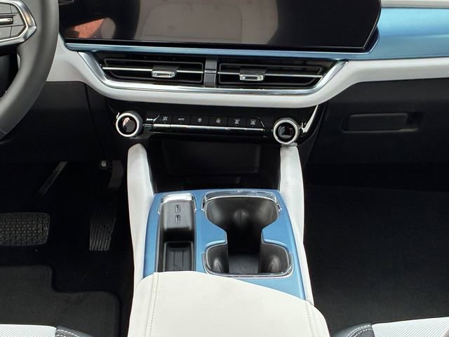 New 2026 Chevrolet Equinox EV LT image 20