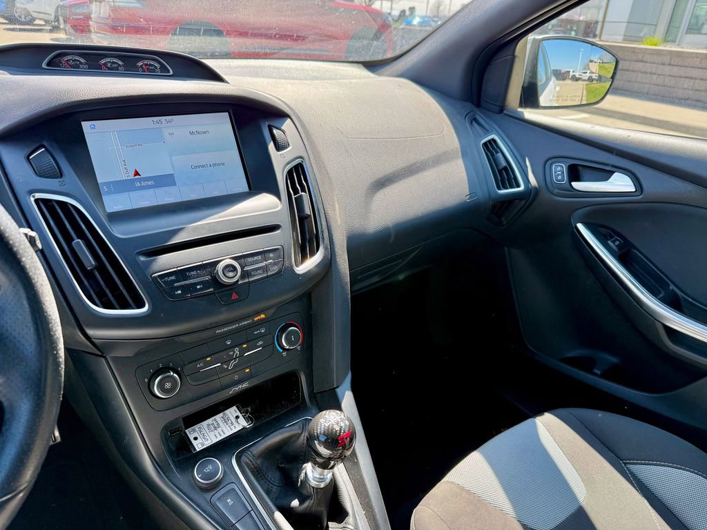Used 2016 Ford Focus ST image 16