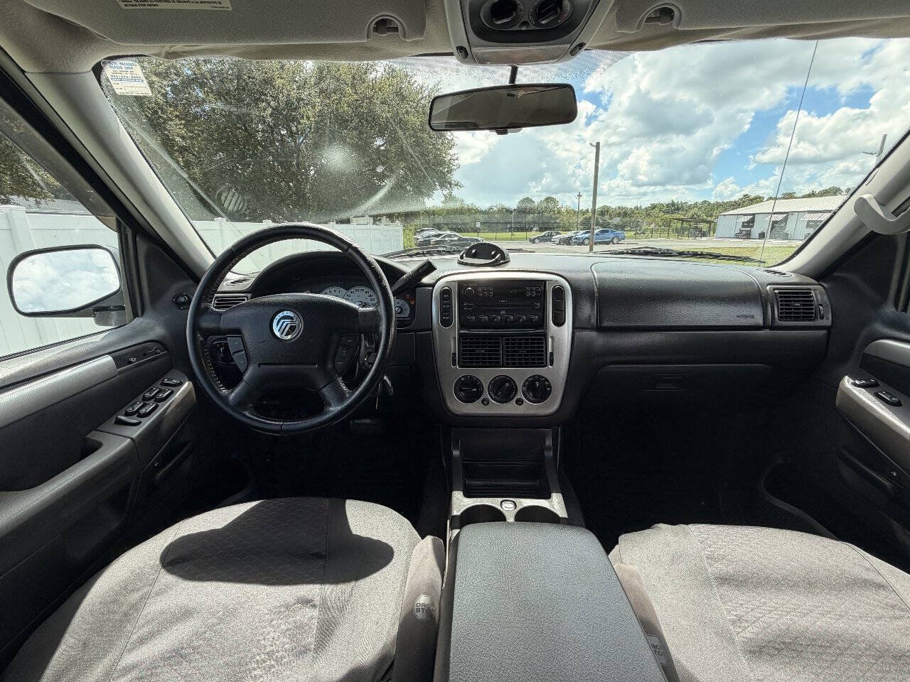 Used 2005 Mercury Mountaineer Luxury AWD/4WD image 9