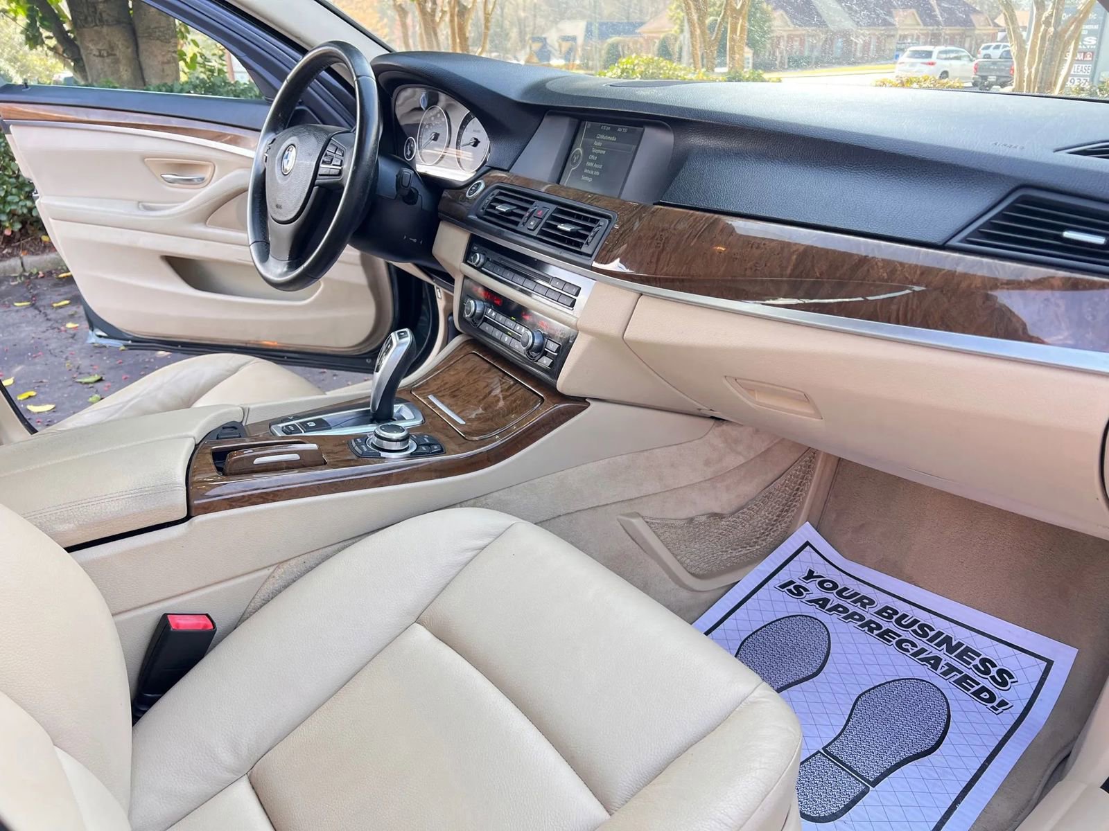 Used 2011 BMW 535i xDrive Sedan image 10