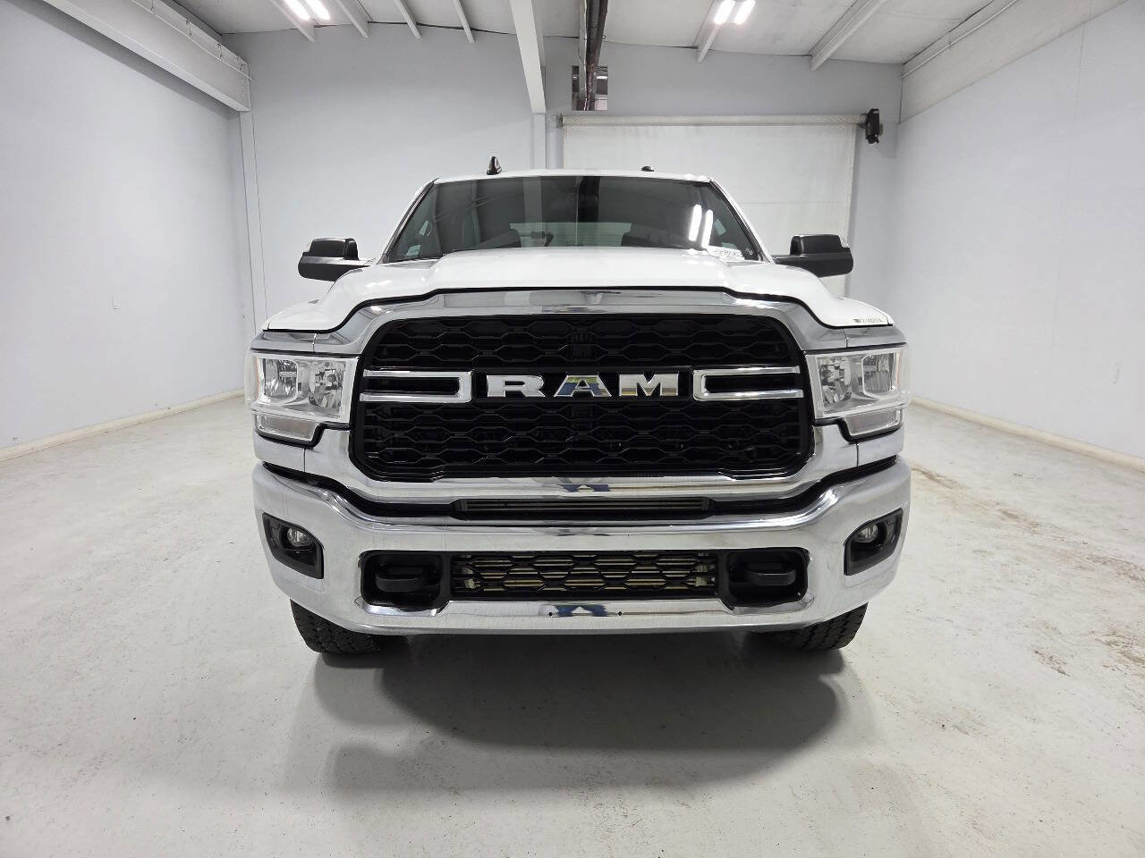 Used 2022 RAM 2500 Tradesman w/ Chrome Appearance Group image 2