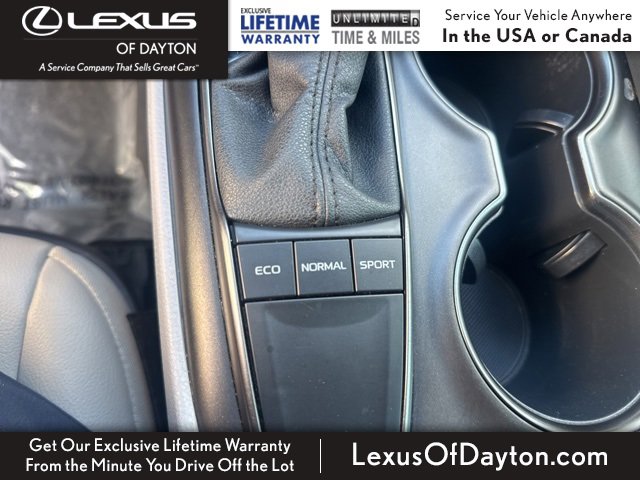Used 2022 Toyota Camry SE image 25