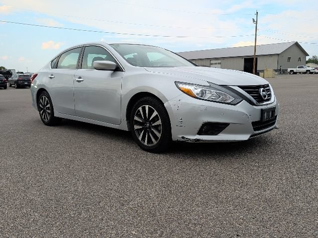 Used 2018 Nissan Altima 2.5 SV FWD image 2
