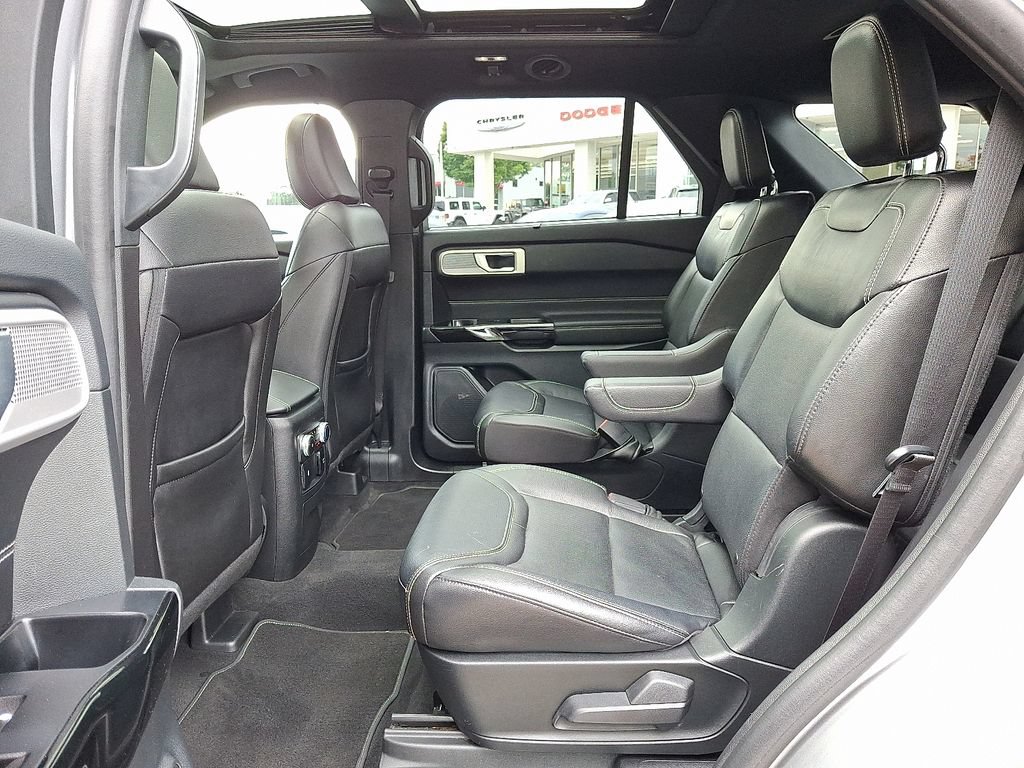 Used 2023 Ford Explorer ST w/ Equipment Group 401A AWD/4WD image 11