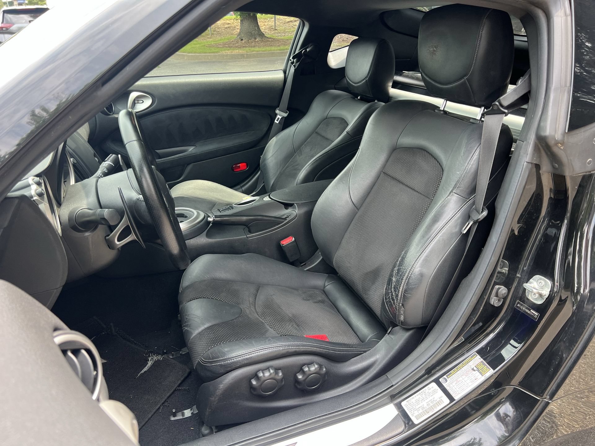 Used 2011 Nissan 370Z Touring RWD image 16