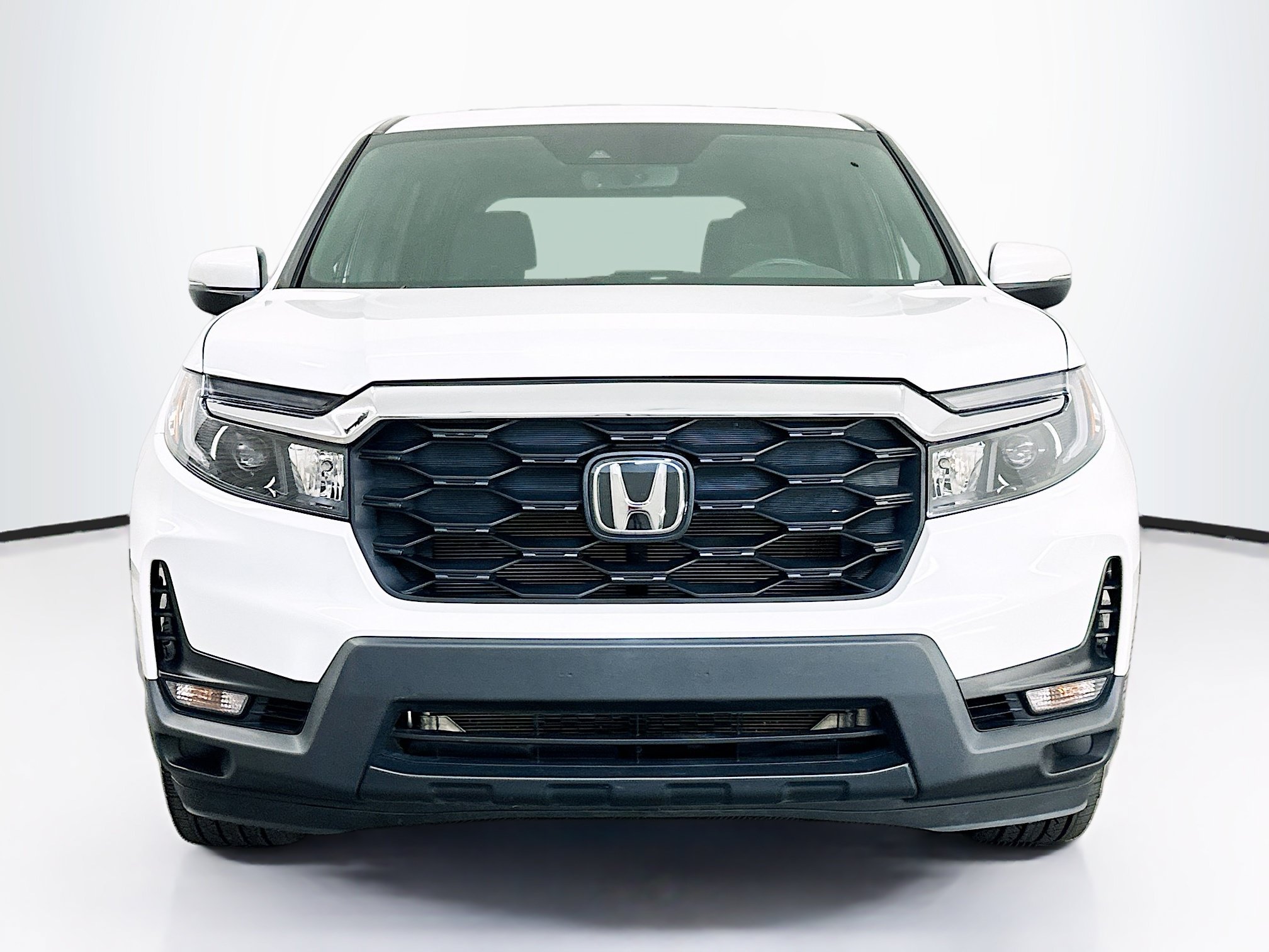 Used 2023 Honda Passport EX-L image 2
