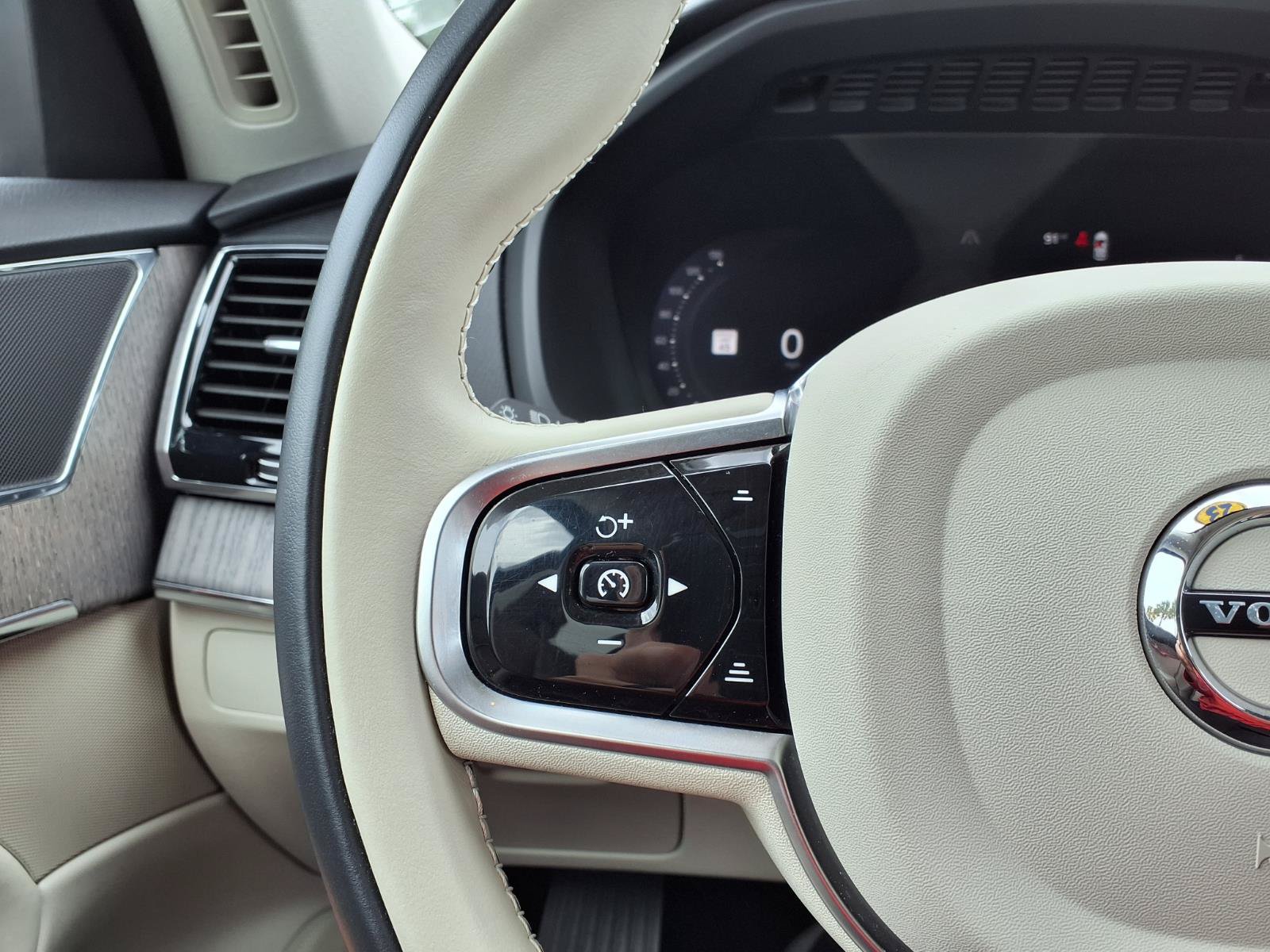 Certified 2023 Volvo XC90 B6 Plus AWD/4WD image 30