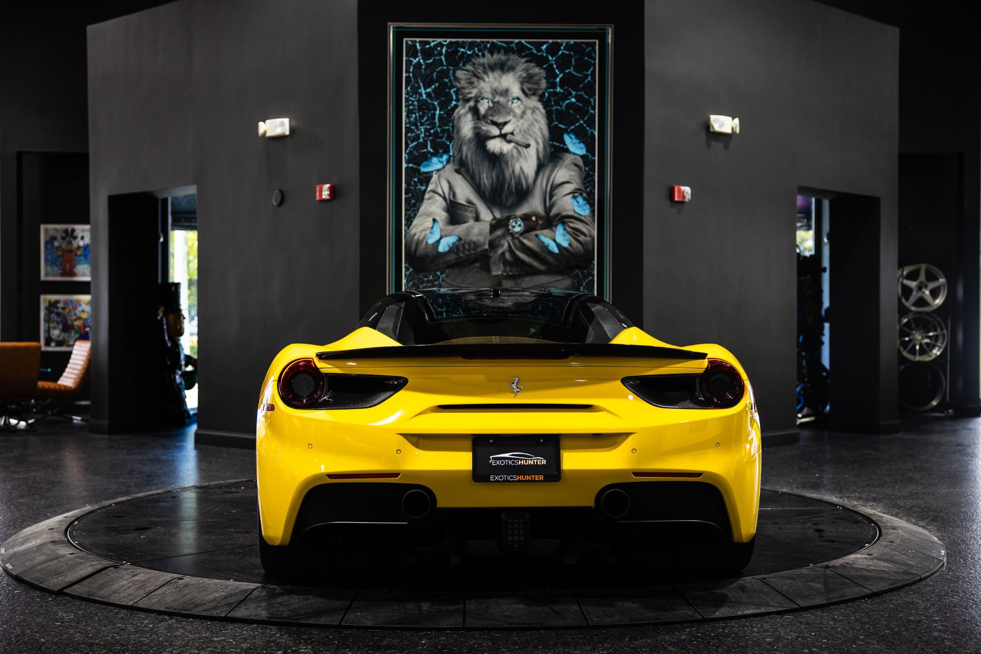 Used 2018 Ferrari 488 GTB RWD image 5