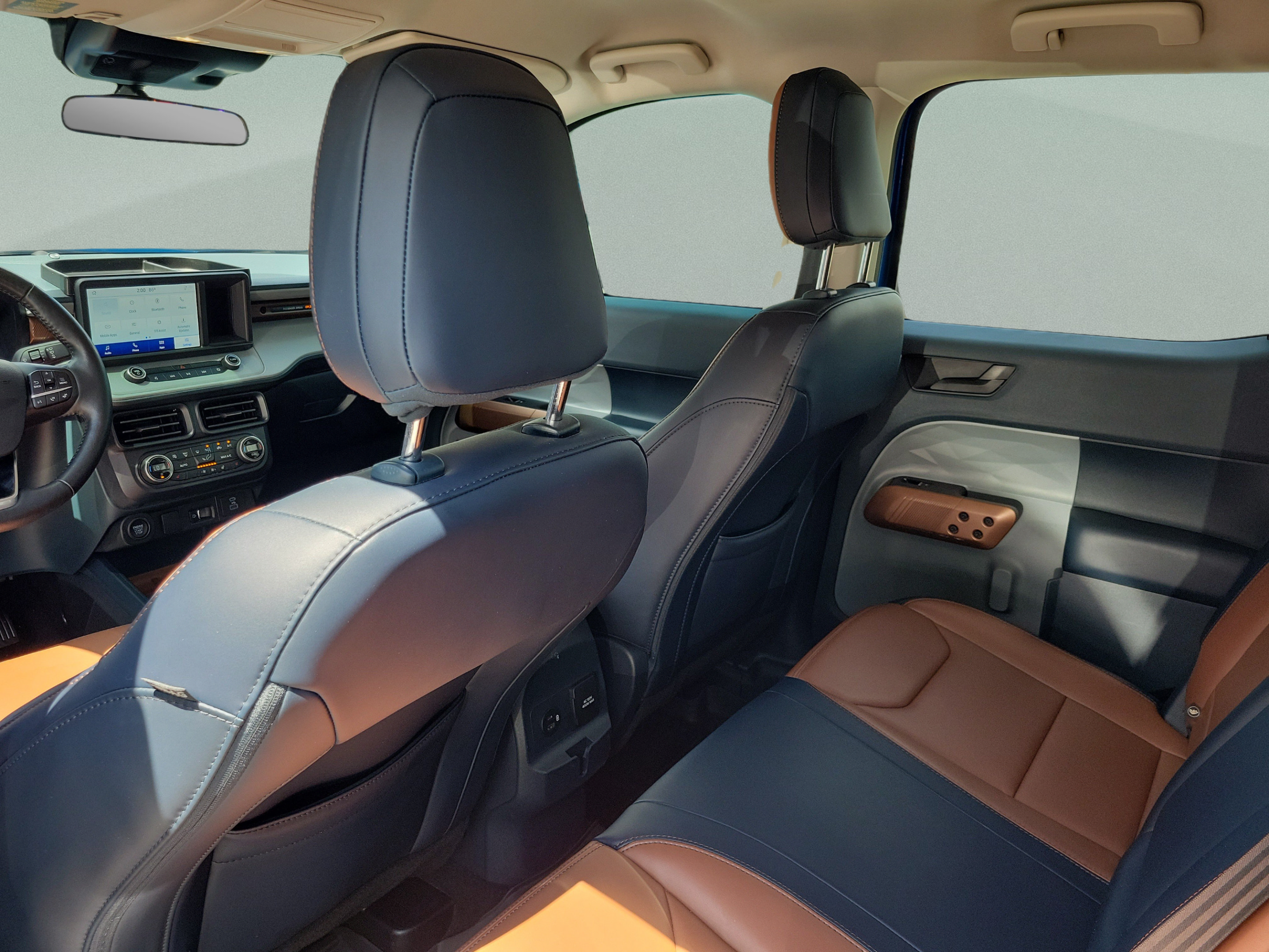 Used 2022 Ford Maverick Lariat w/ Lariat Luxury Package FWD image 12
