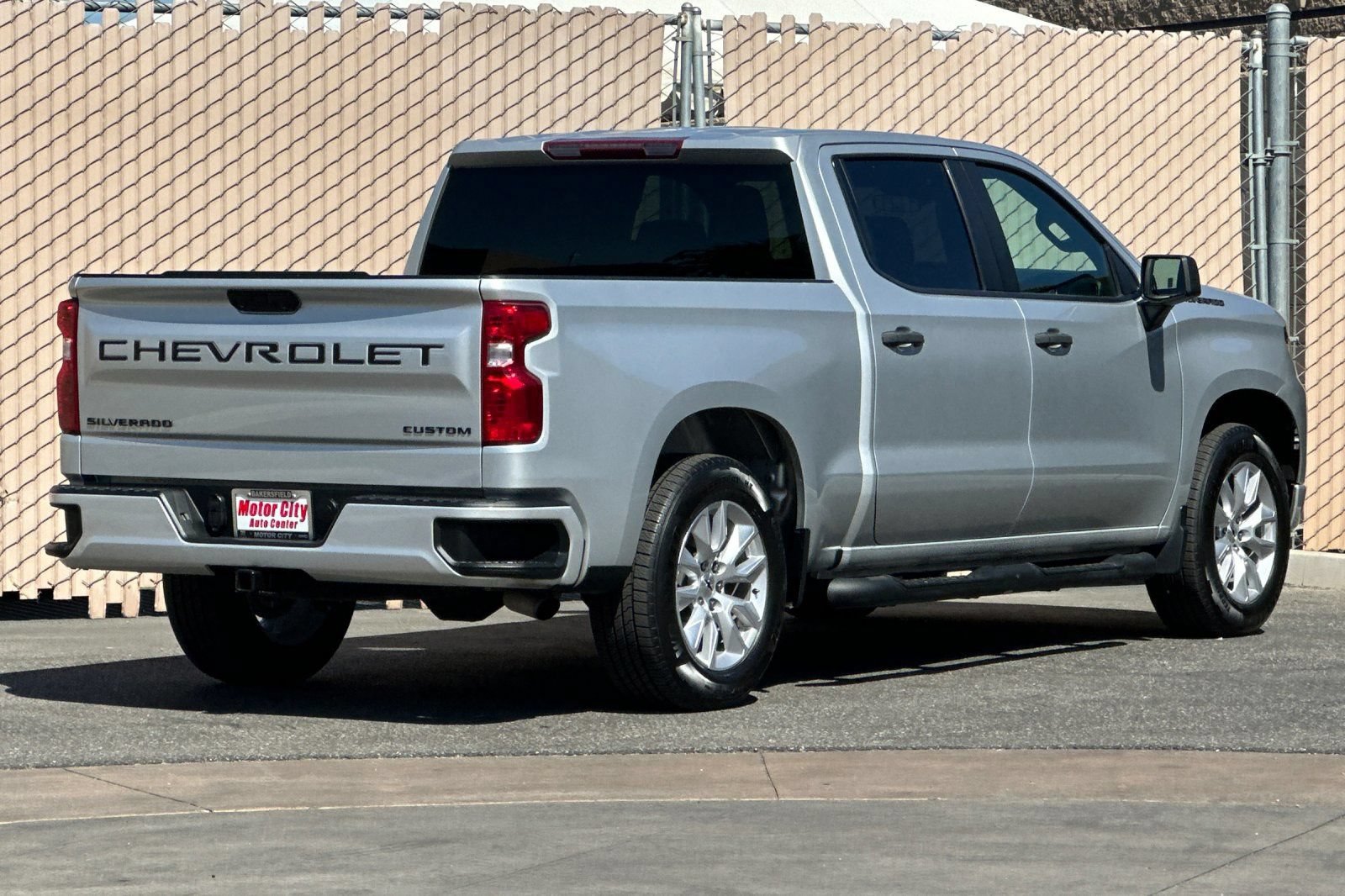 Certified 2022 Chevrolet Silverado 1500 Custom RWD image 4