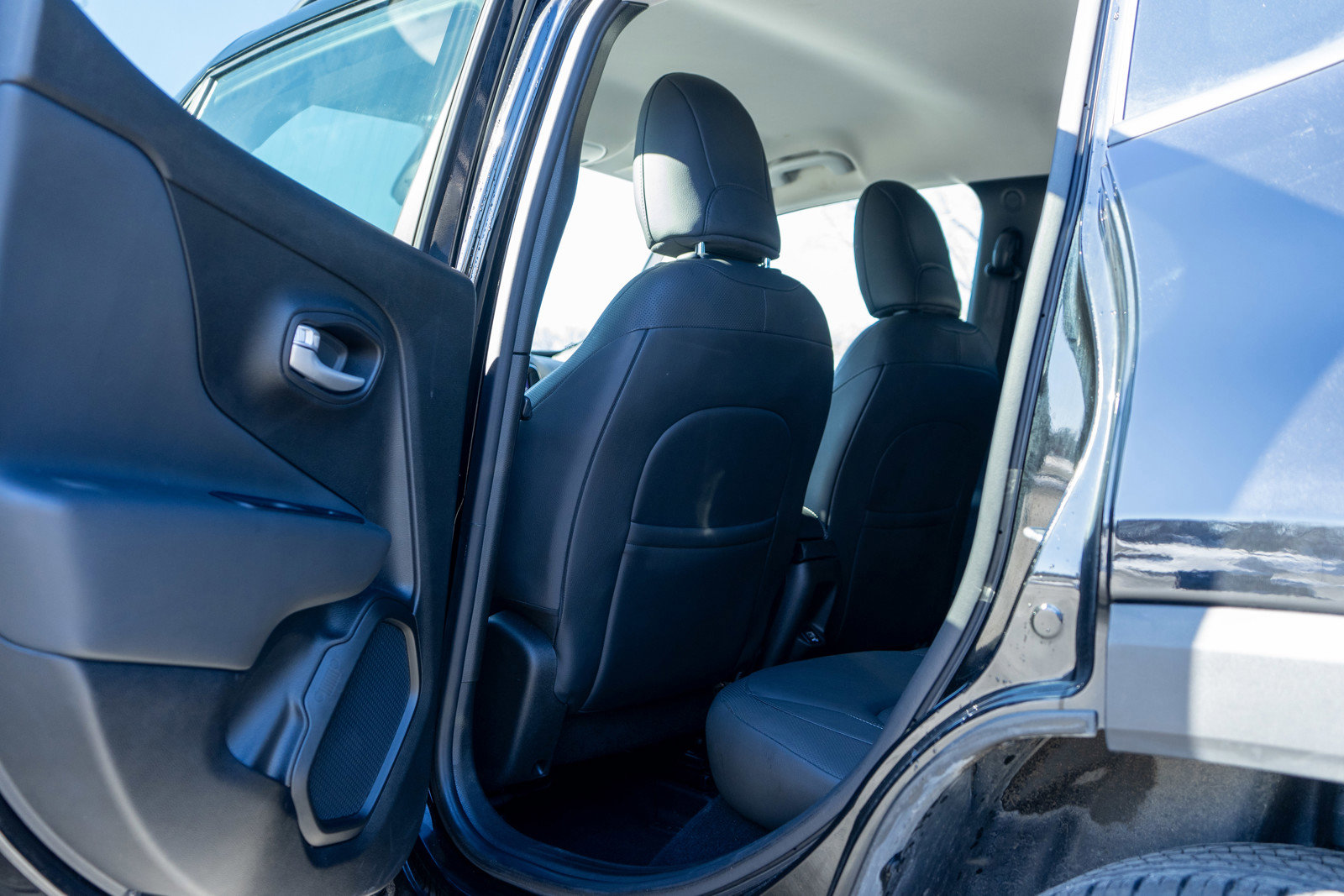 Used 2023 Jeep Renegade Limited w/ Limited Elite Group image 26