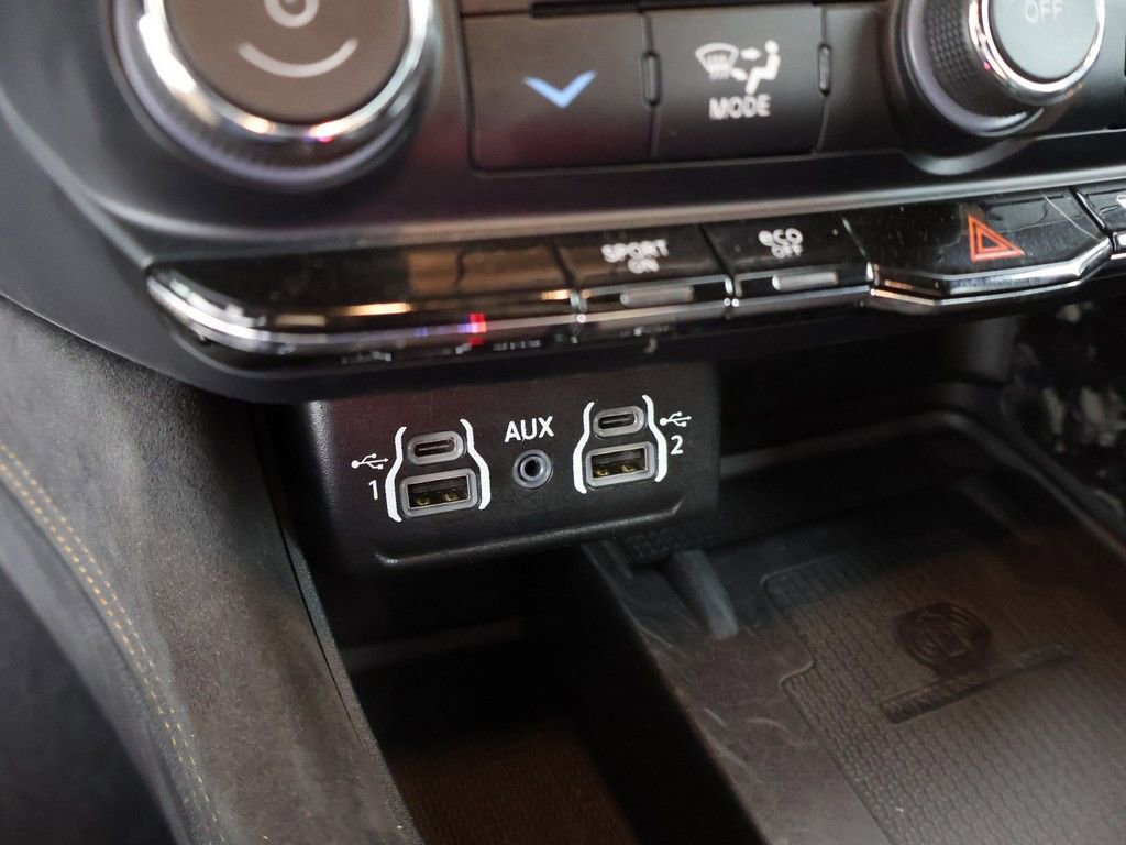 Used 2023 Dodge Durango R/T w/ Hemi Orange Plus Package AWD/4WD image 63