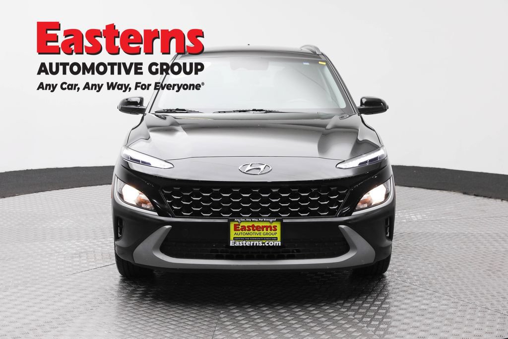 Used 2022 Hyundai Kona SEL w/ Convenience Package AWD/4WD image 2