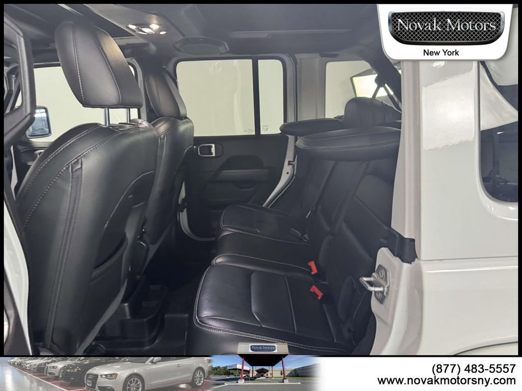 Used 2020 Jeep Wrangler Unlimited Sahara image 11