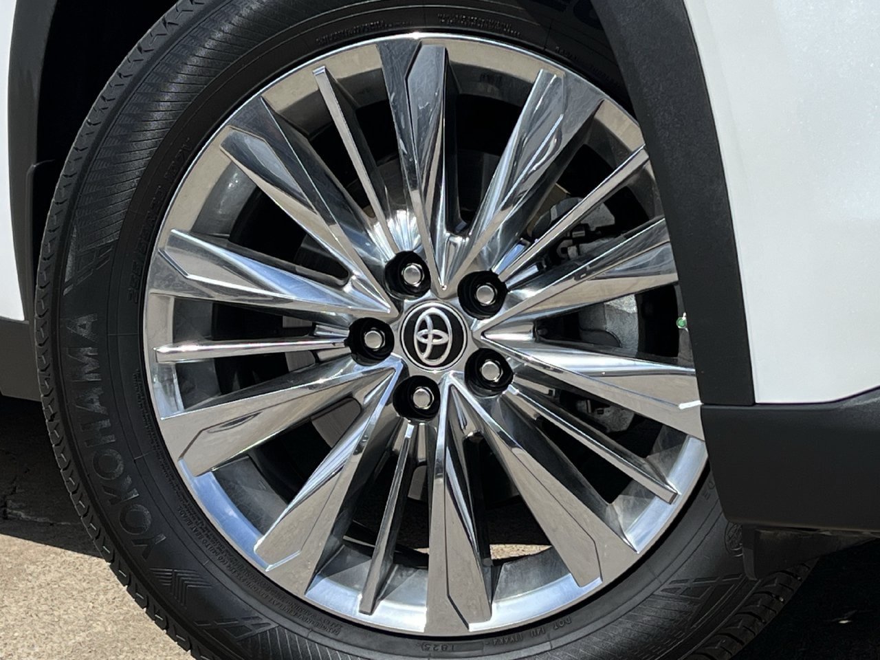 Used 2026 Toyota Grand Highlander AWD image 29