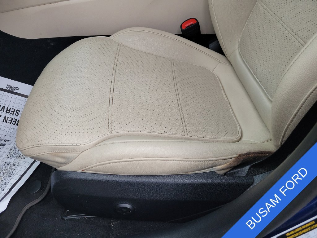 Used 2023 Mercedes-Benz C 300 4MATIC Sedan image 12