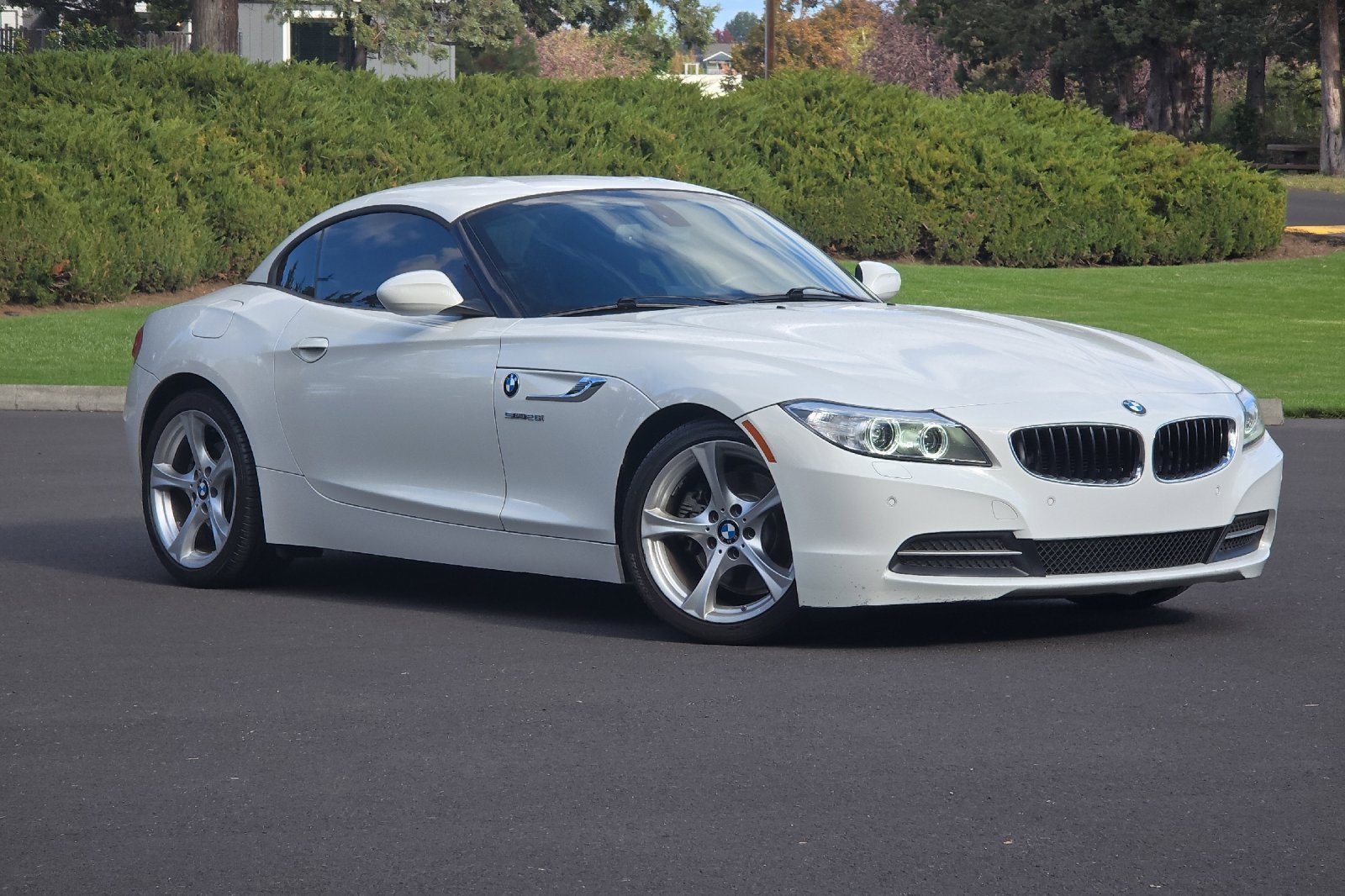 Used 2016 BMW Z4 sDrive28i image 2