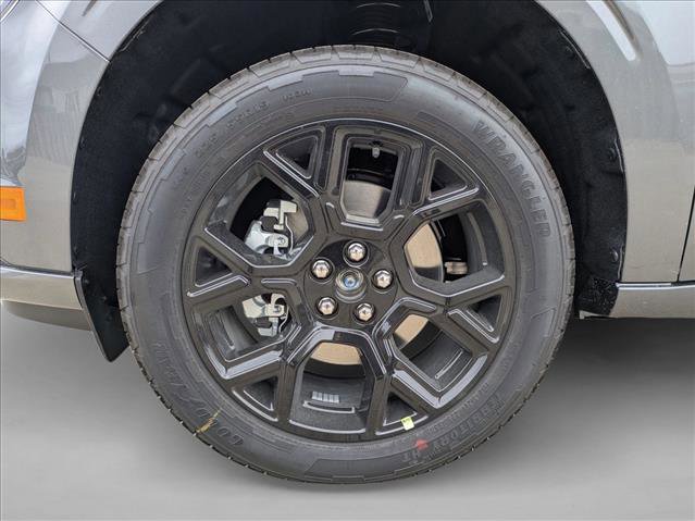 New 2026 Ford Maverick Lobo image 24