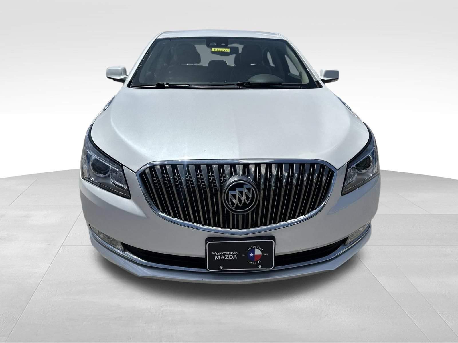 Used 2016 Buick LaCrosse Leather w/ Experience Buick Package FWD image 2