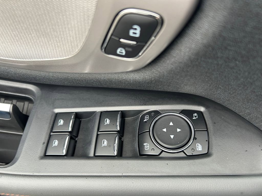 Used 2025 Ford Expedition Active image 23