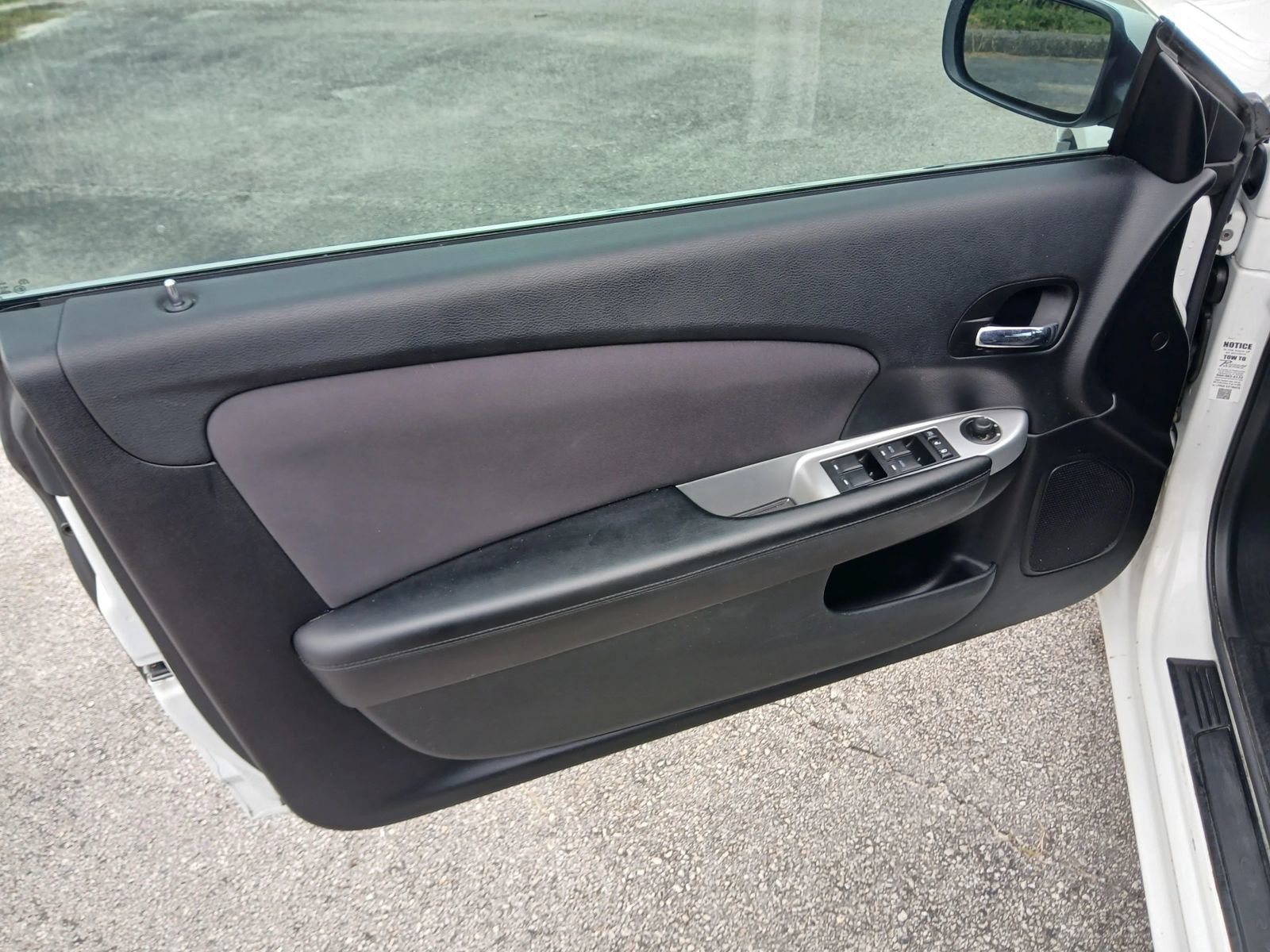 Used 2013 Chrysler 200 Touring FWD image 12