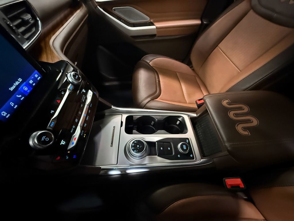 Used 2021 Ford Explorer King Ranch w/ Premium Technology Package image 85