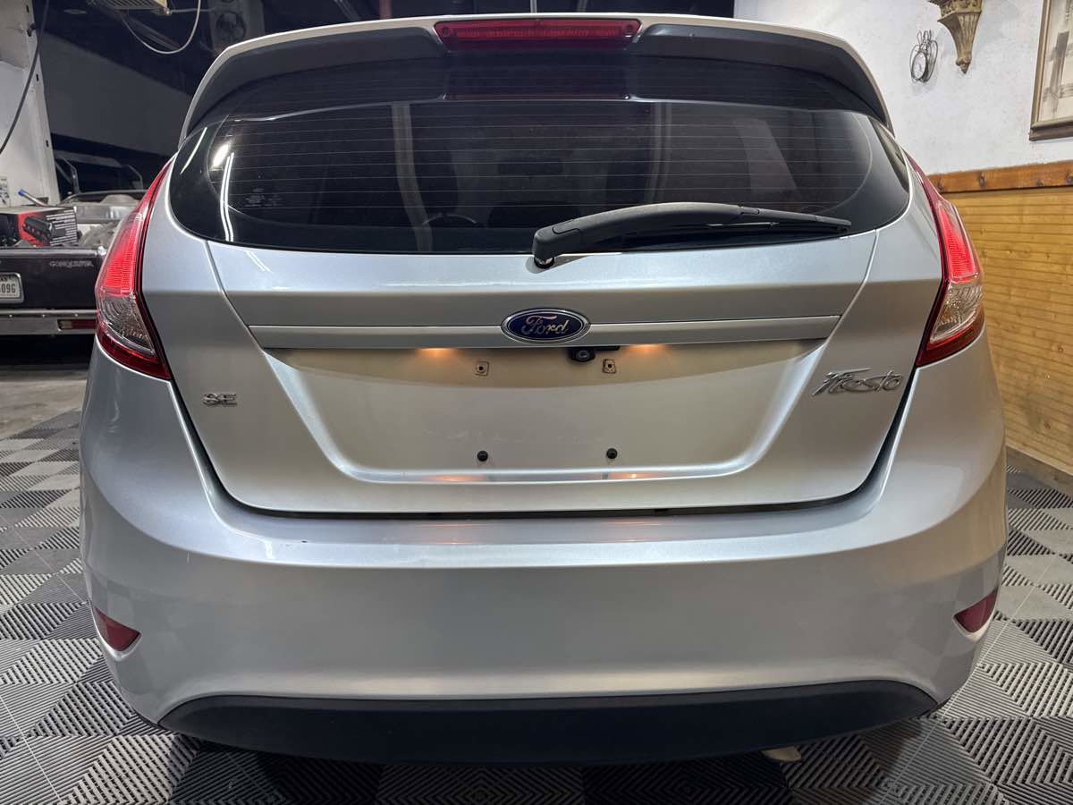 Used 2019 Ford Fiesta SE image 4