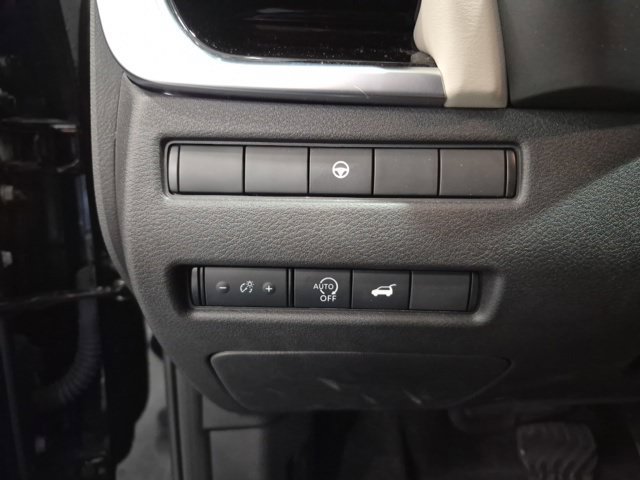 Certified 2025 Nissan Rogue SL AWD/4WD image 12