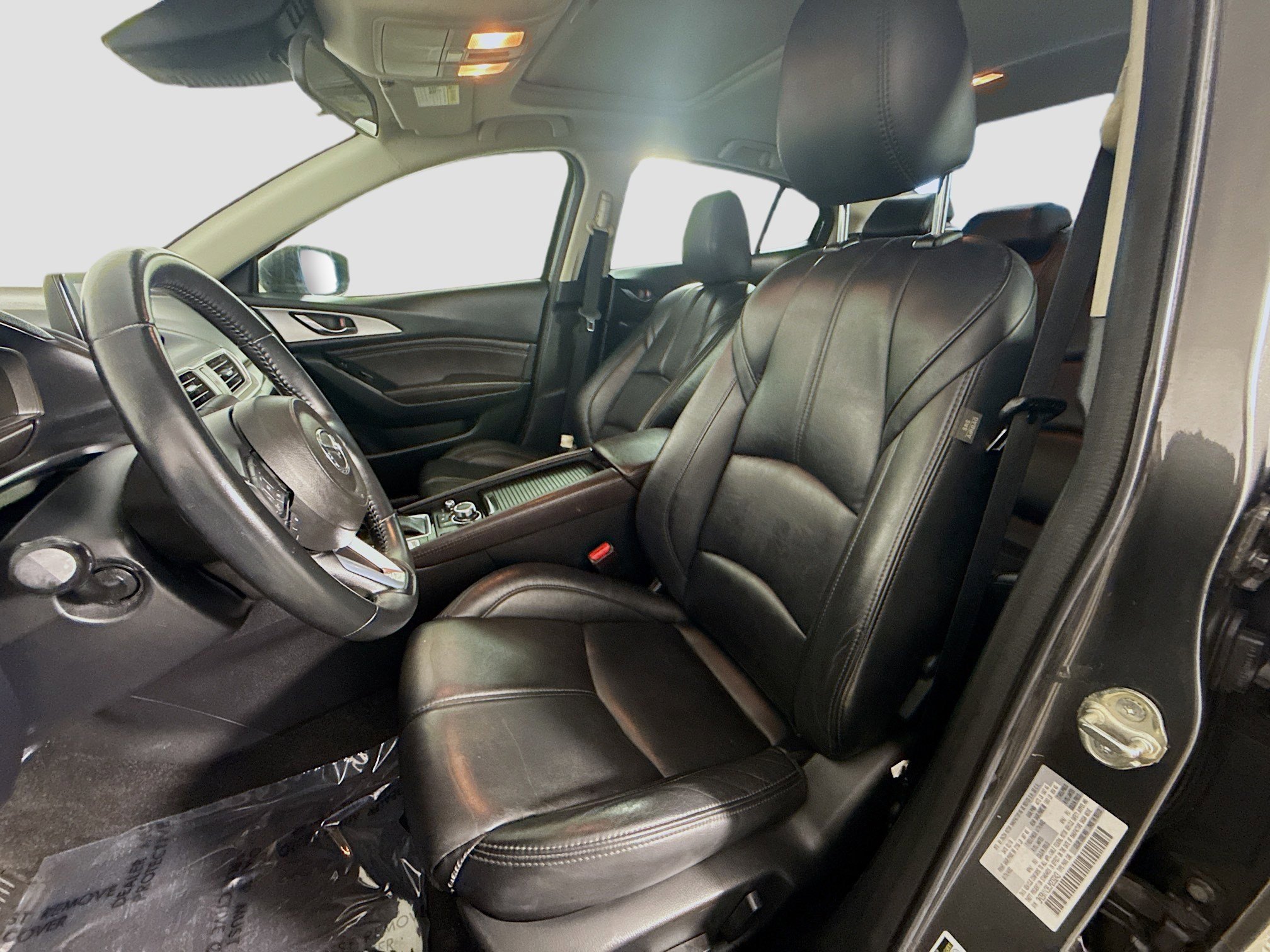 Used 2018 MAZDA MAZDA3 Touring image 22