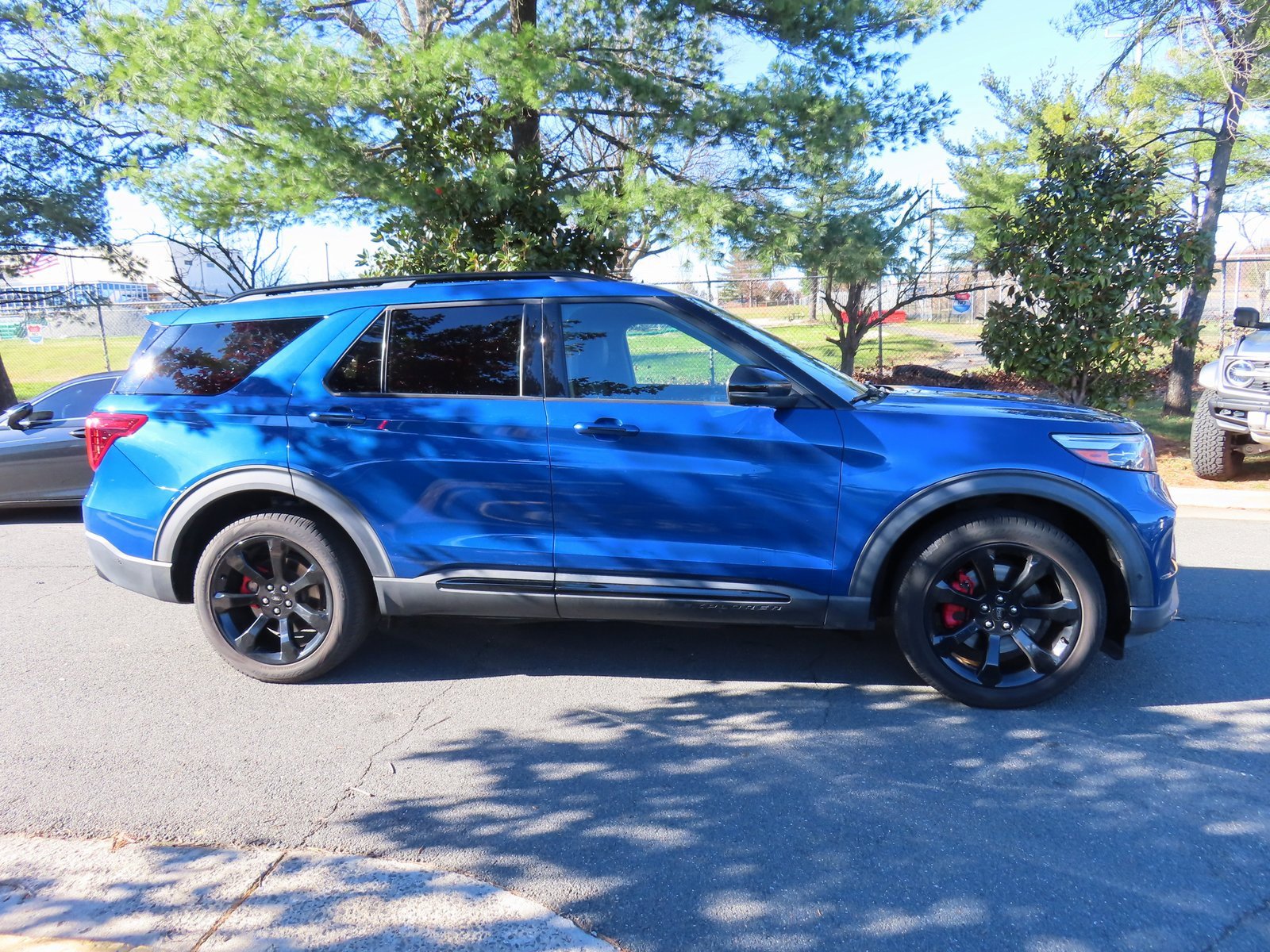Used 2020 Ford Explorer ST w/ ST High-Performance Pack image 4