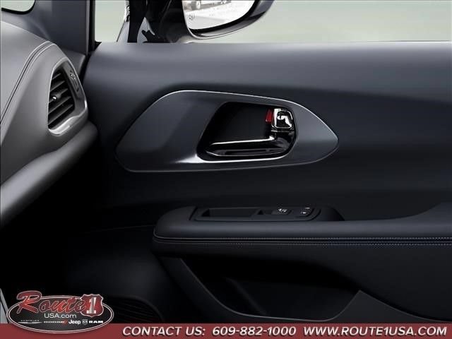 New 2027 Chrysler Pacifica Limited AWD/4WD image 26
