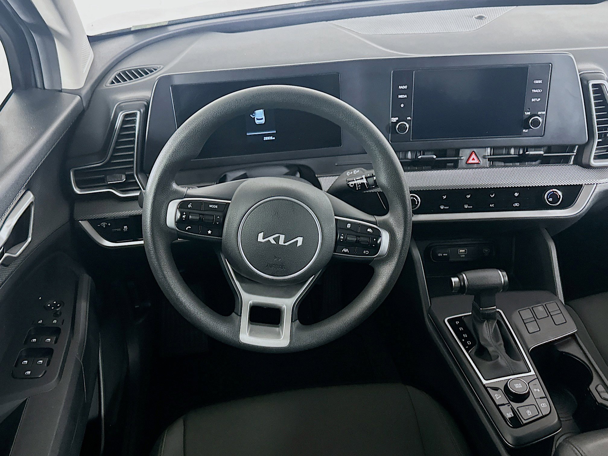 Used 2024 Kia Sportage LX image 18