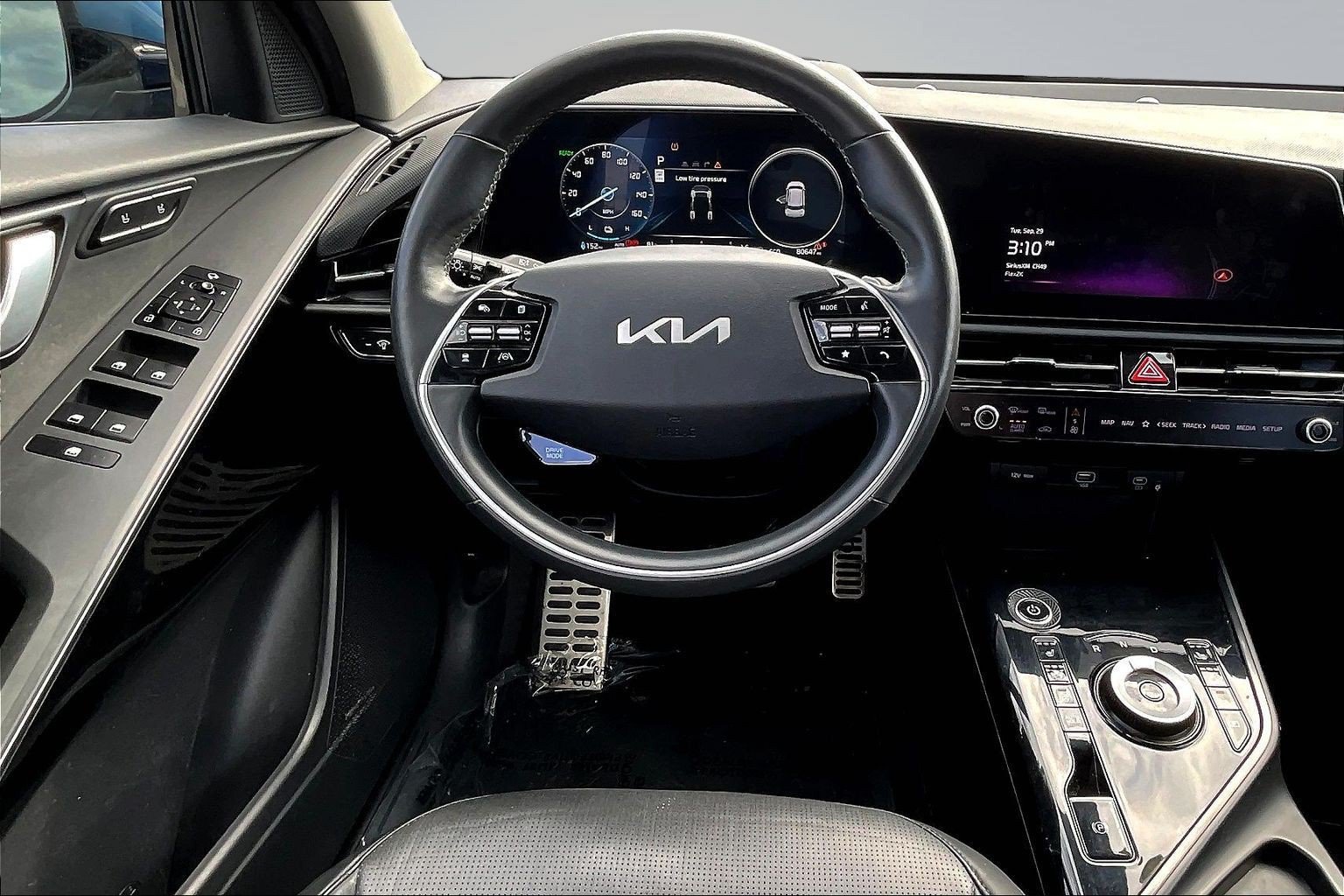 Used 2023 Kia Niro Wave FWD image 7