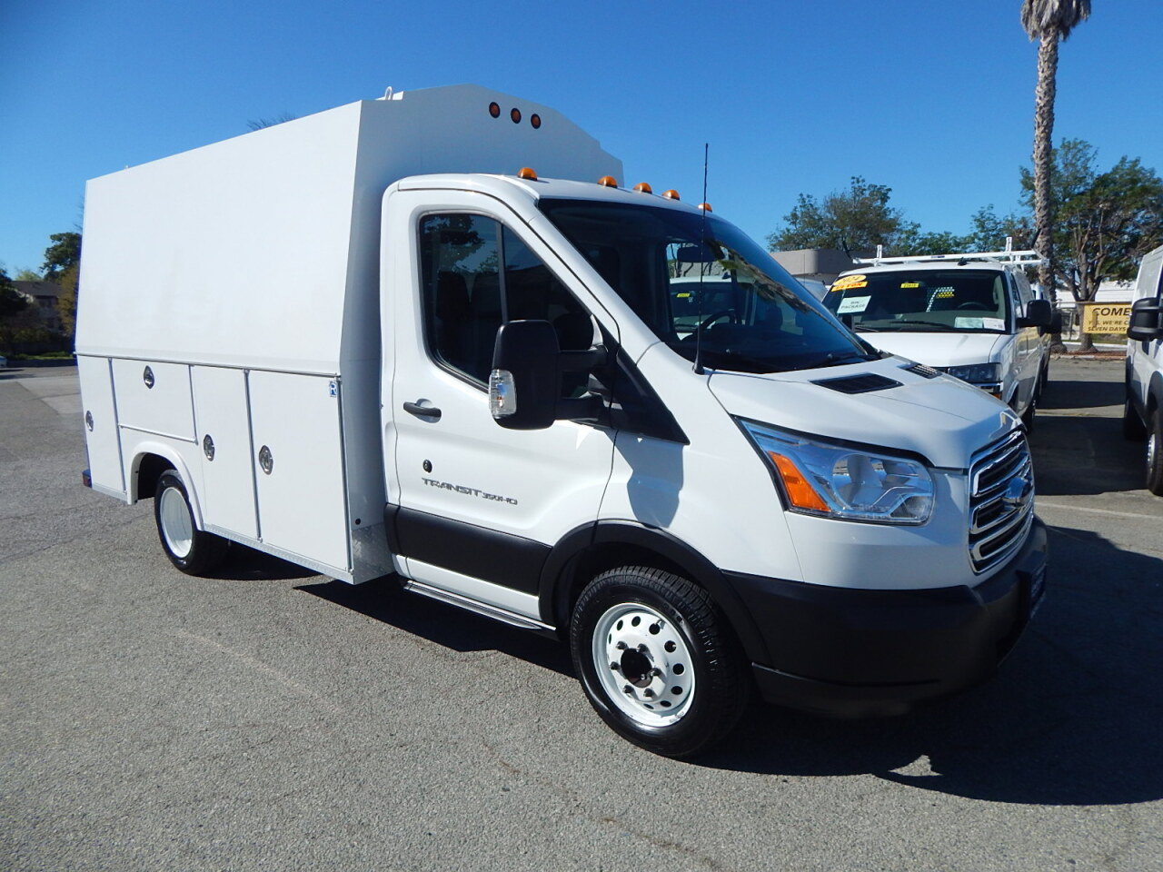 Used 2019 Ford Transit 350 w/ Premium Package RWD image 10