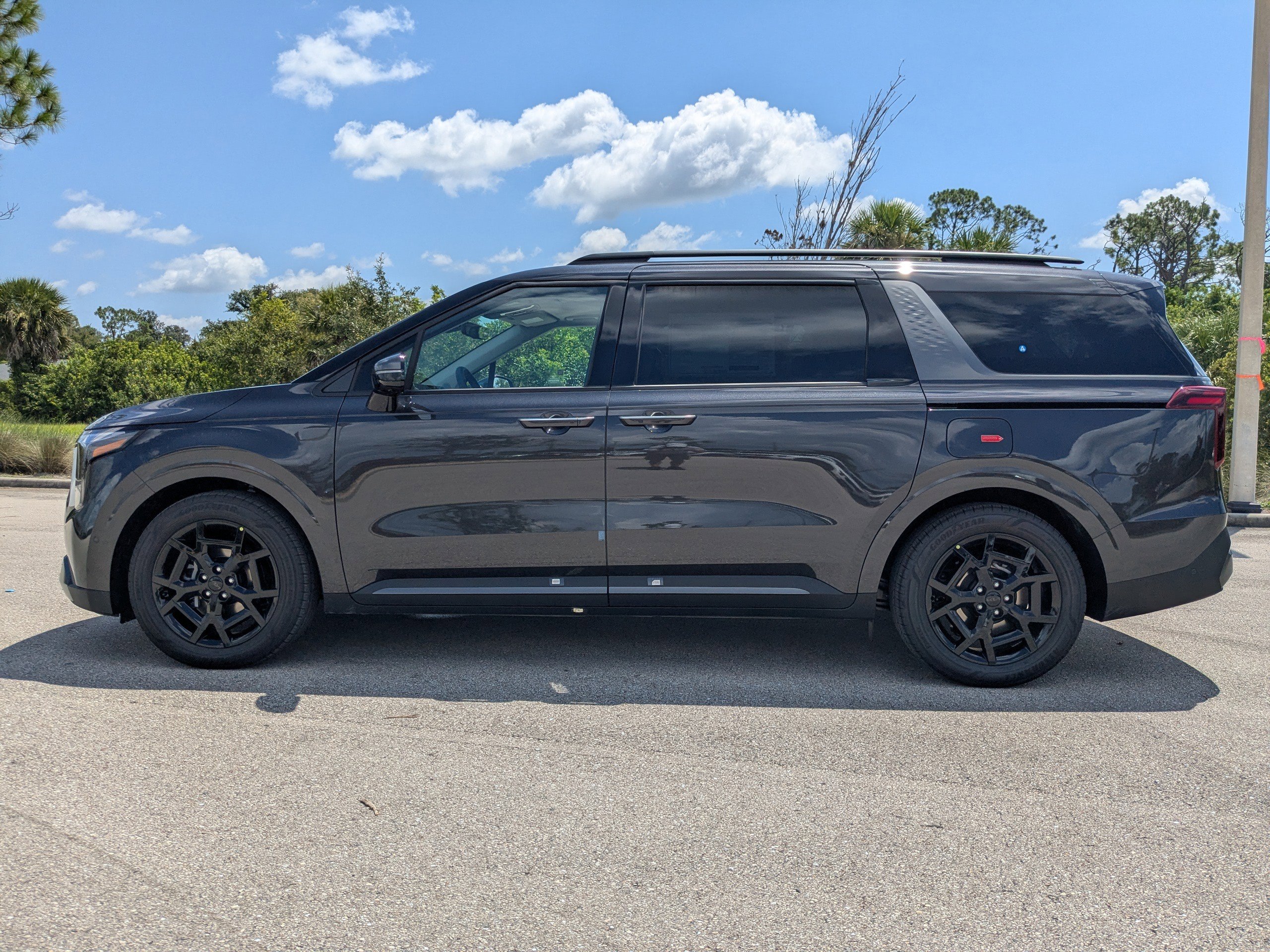 New 2026 Kia Carnival SX Prestige image 8