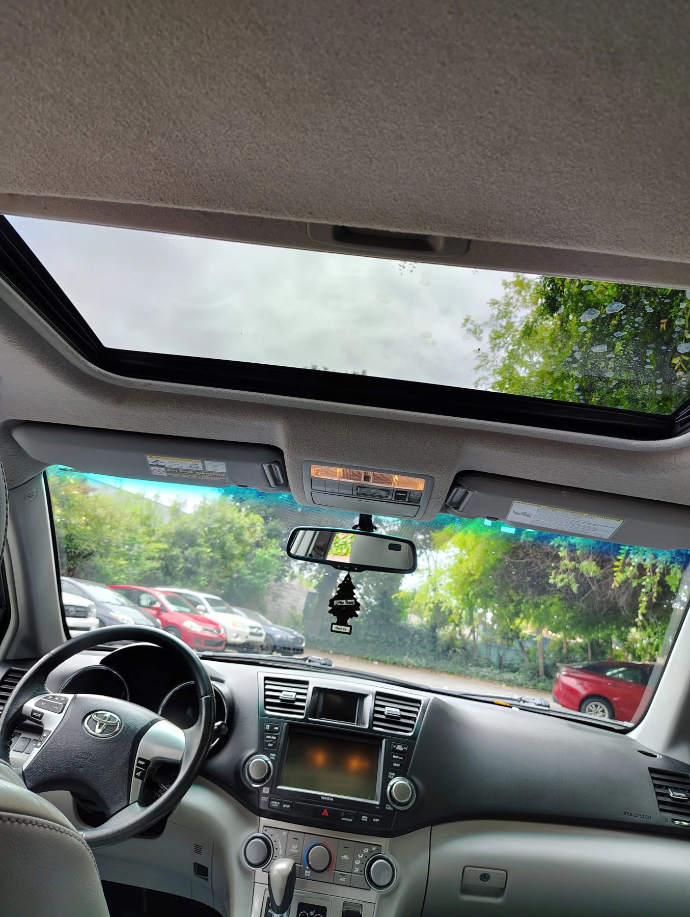 Used 2011 Toyota Highlander SE w/ Tow Pkg AWD/4WD image 20