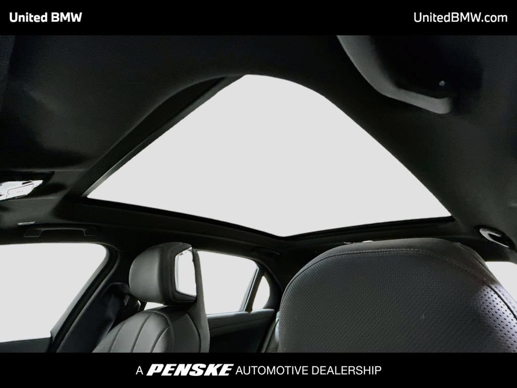Certified 2025 BMW 740i w/ Premium Package RWD image 19
