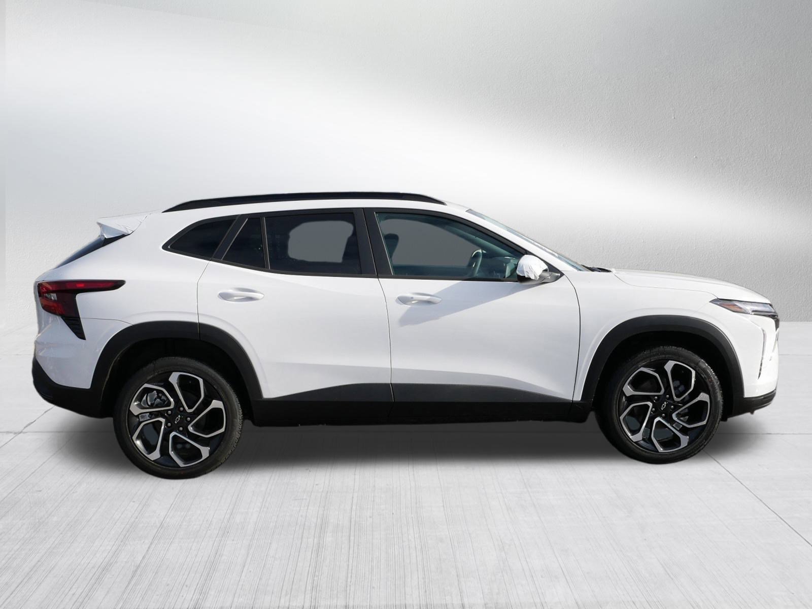 New 2026 Chevrolet Trax RS w/ Sunroof Package image 6