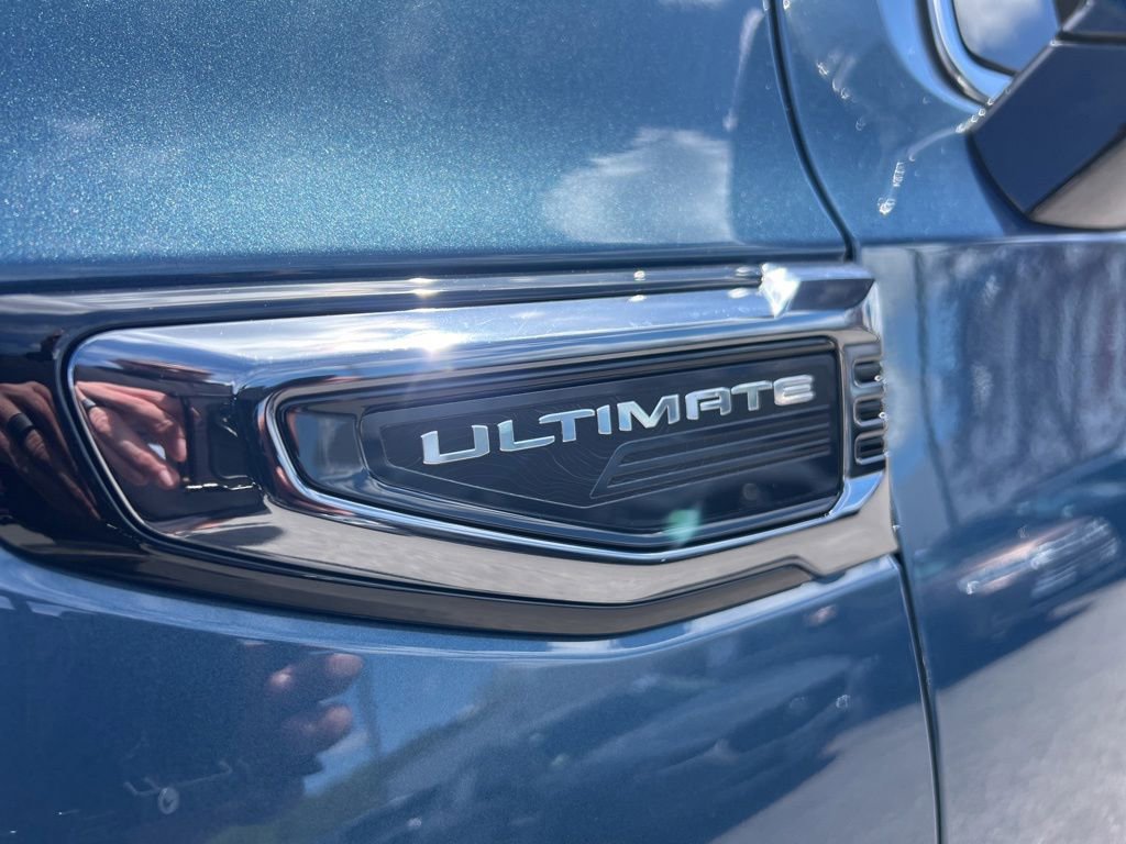 Used 2025 GMC Yukon Denali Ultimate AWD/4WD image 35