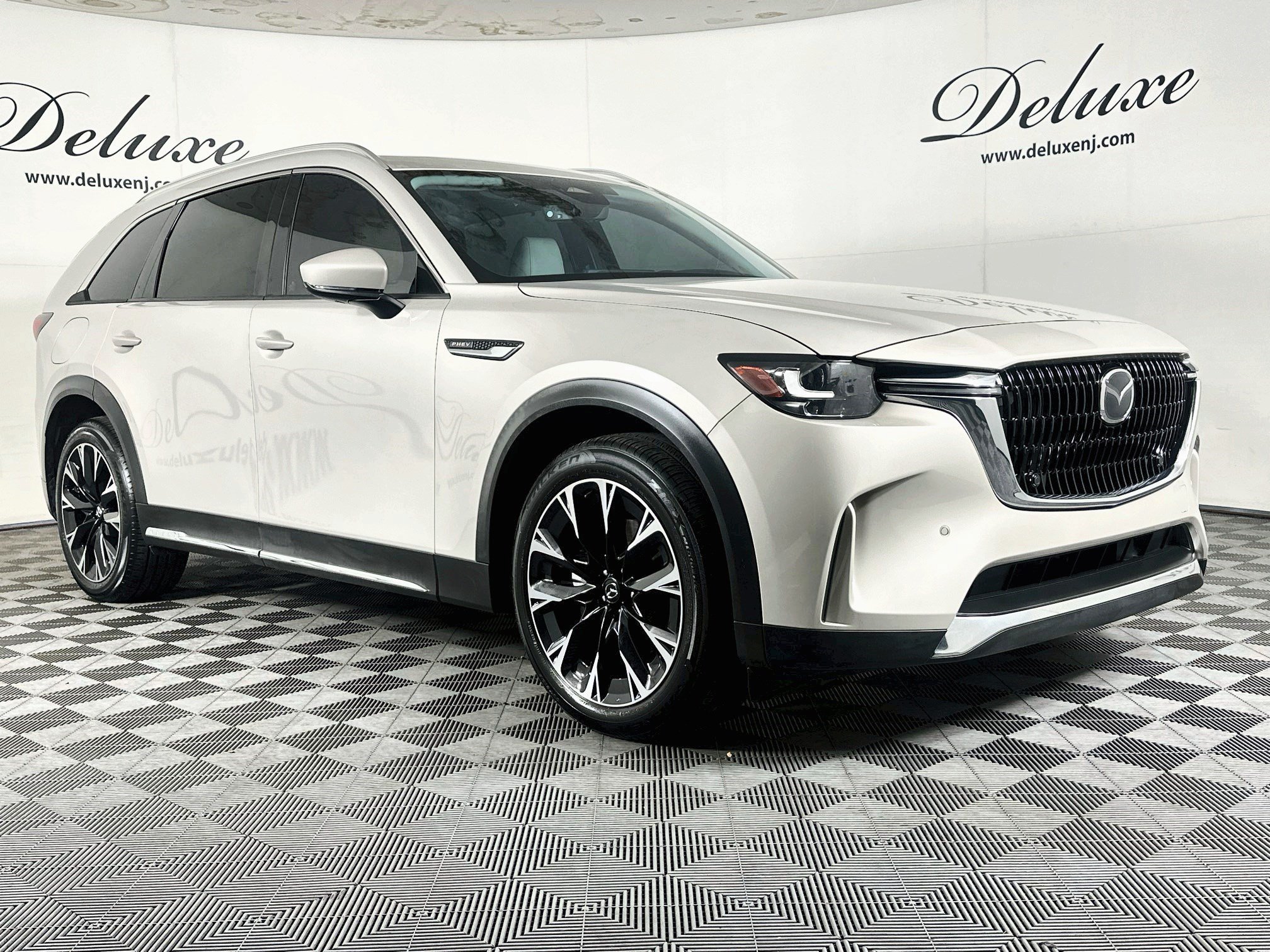 Used 2024 MAZDA CX-90 Plug-In Hybrid w/ Premium Pkg AWD/4WD image 1
